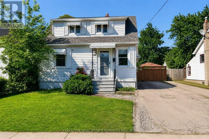 38 PARKER STREET, St. Catharines (Western Hill), Ontario L2S1C5