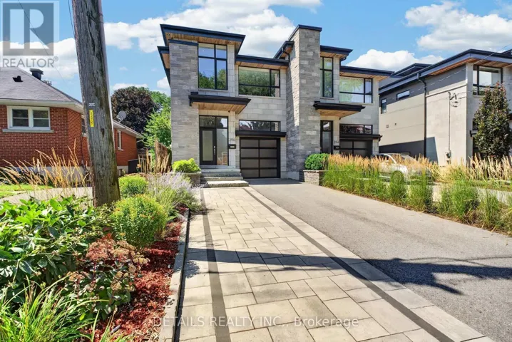296 KIRCHOFFER AVENUE, Ottawa, Ontario K2A1Y2
