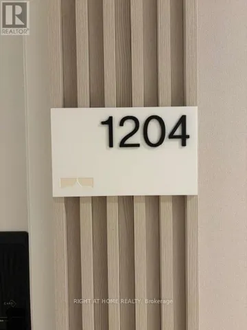 1204 - 28 ANN STREET, Mississauga (Port Credit), Ontario L5G0E1