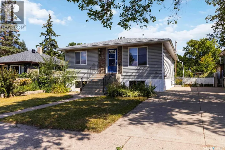 738 Weldon AVENUE, Saskatoon, Saskatchewan S7M2V2