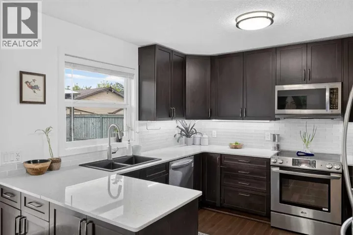 6324 Bowmont Crescent NW, Calgary, Alberta T3B2H4