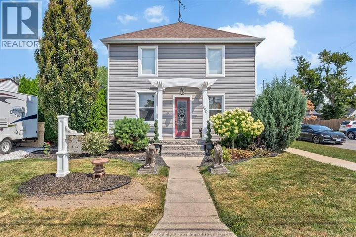 858 LESPERANCE, Tecumseh, Ontario M8N1W7