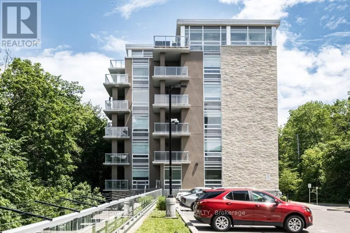 204 - 479 CHARLTON AVENUE E, Hamilton (Stinson), Ontario L8N0B4