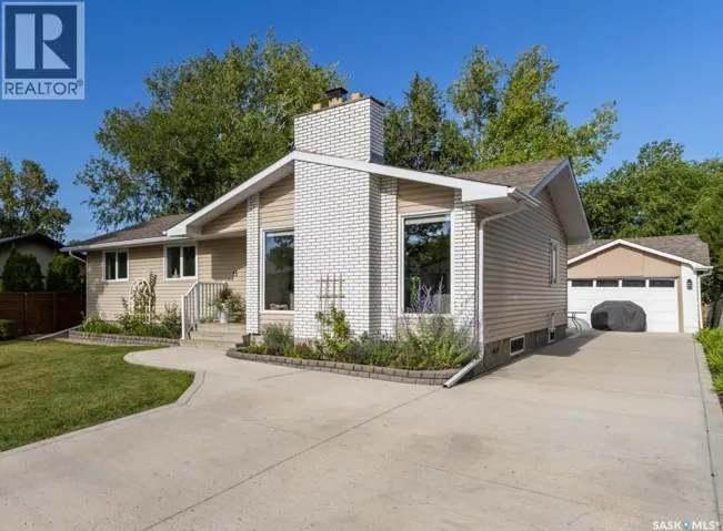 15 Bauermeister STREET, Regina, Saskatchewan S4R5N3