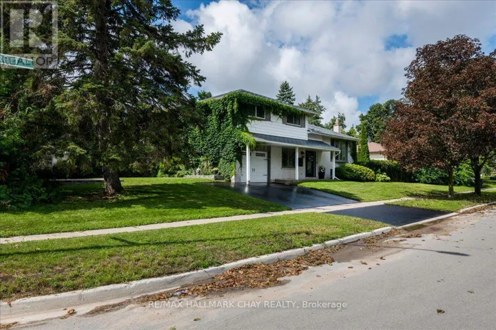 19 HIGHCROFT ROAD, Barrie (Allandale Heights), Ontario L4N2X3