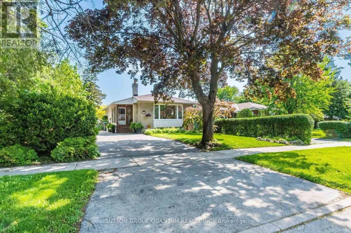 1293 DAIMLER ROAD, Mississauga (Clarkson), Ontario L5J3T3