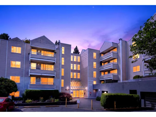 505 9644 134 STREET, Surrey, British Columbia V3T5M3