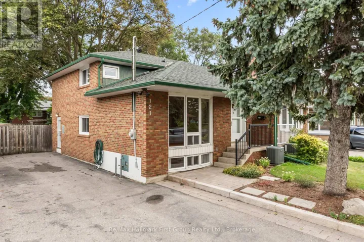121 ROYWOOD DRIVE, Toronto (Parkwoods-Donalda), Ontario M3A2E2