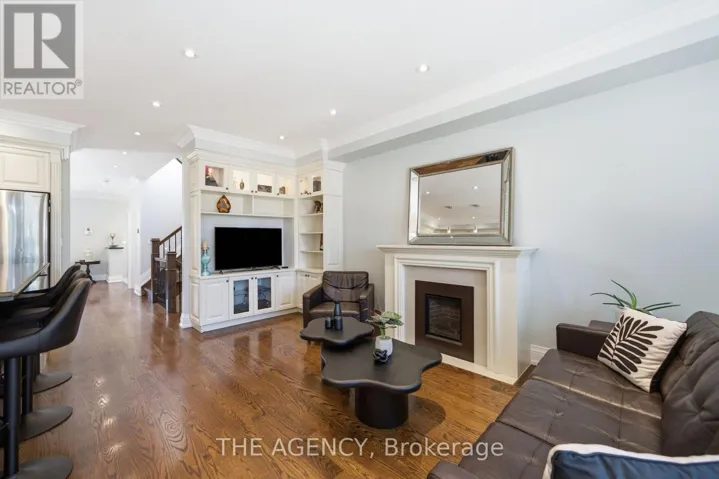 11 NORTHBROOK ROAD, Toronto (East York), Ontario M4J4E9
