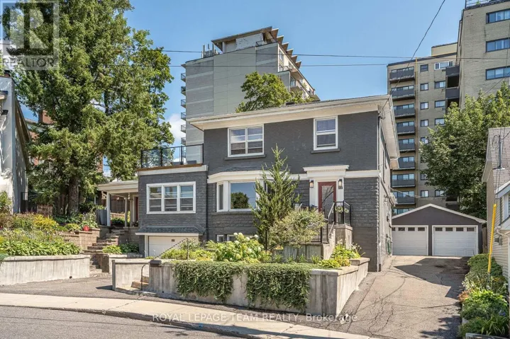 111 IVY CRESCENT, Ottawa, Ontario K1M1Y1