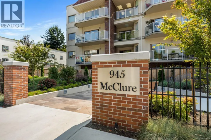 203 945 McClure St, Victoria, British Columbia V8V3E8