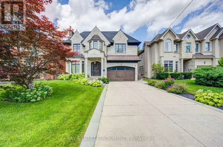 154 MUNRO BOULEVARD, Toronto (St. Andrew-Windfields), Ontario M2P1C8