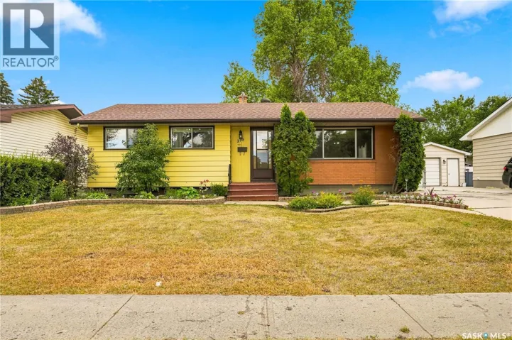 219 Cambridge AVENUE, Regina, Saskatchewan S4N0L6