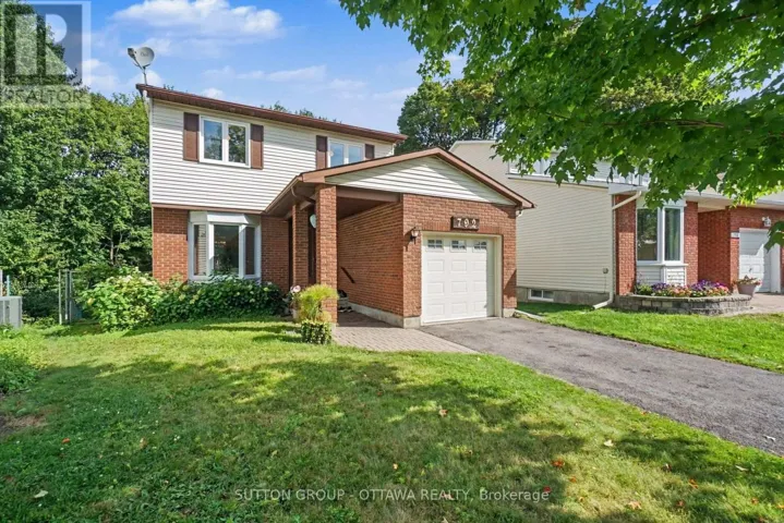 792 HARLEQUIN CRESCENT, Ottawa, Ontario K1E2P3