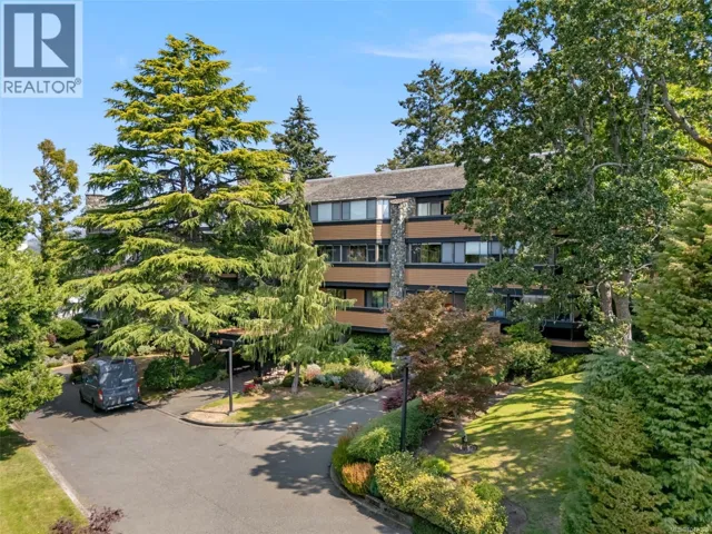 104 1106 Glenora Pl, Saanich, British Columbia V8P2C3