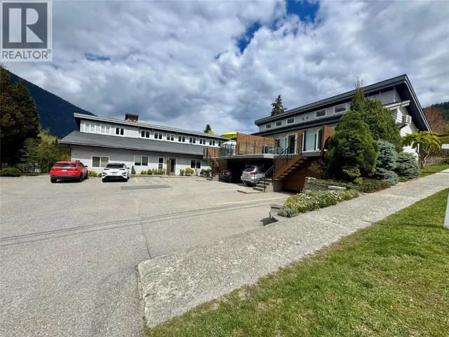 702 Fourth Street Unit# 4, Nelson, British Columbia V1L2S8