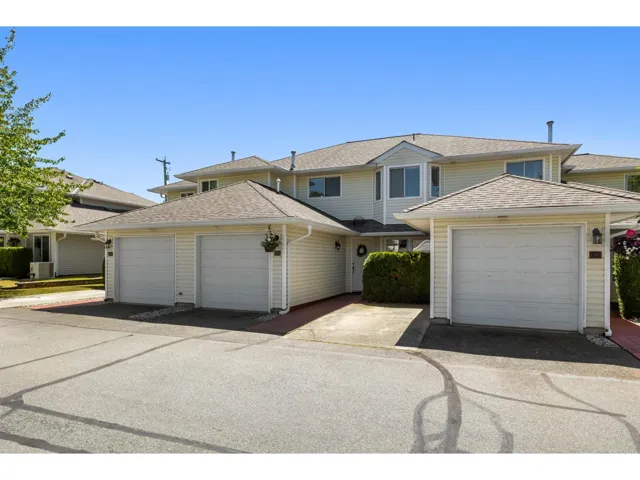 18 21928 48 AVENUE, Langley, British Columbia V3A8H1
