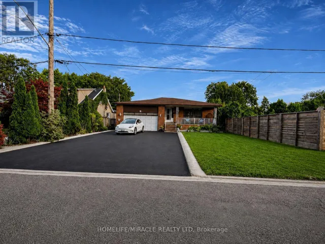 23 BRUSSELS STREET, Toronto (Stonegate-Queensway), Ontario M8Y1H2