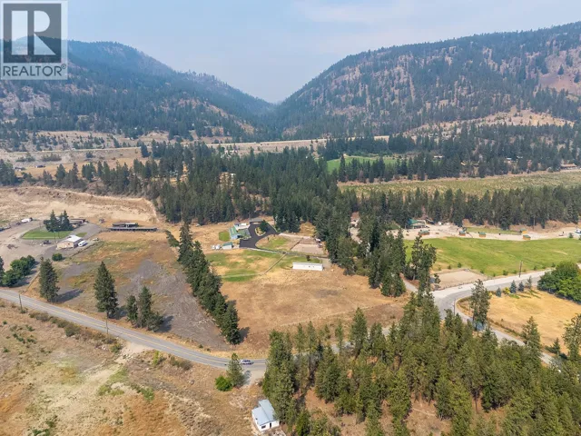 5090 MacKinnon Road, Peachland, British Columbia V0H1X0