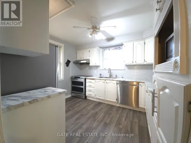 377 ELLERSLIE AVENUE, Toronto (Willowdale West), Ontario M2R1B8