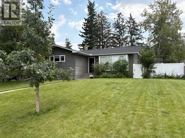 5327 17 Avenue SW, Calgary, Alberta T3E0E8