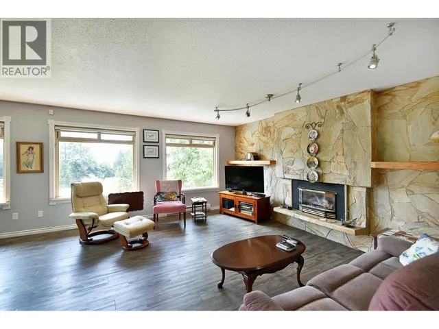 6450 JASPER ROAD, Sechelt, British Columbia V7Z0S6
