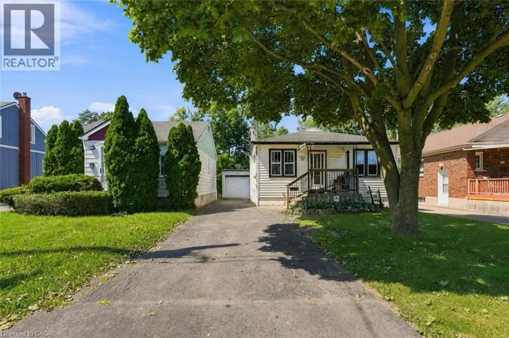 13 PRESTWICK Avenue, St. Catharines, Ontario L2P2E5