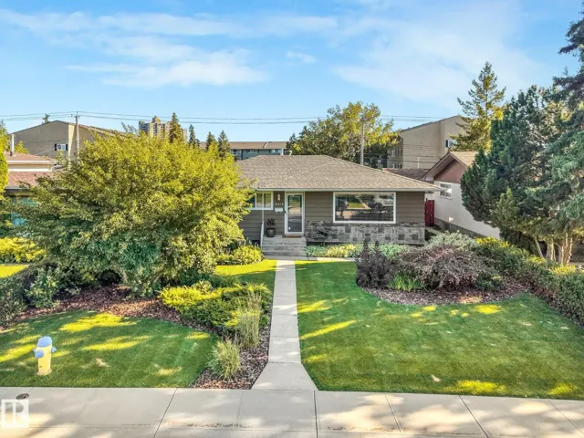 16613 90 AV NW, Edmonton, Alberta T5R4W9