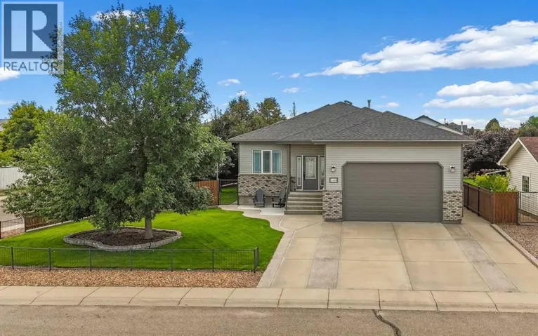 2448 7 Avenue NE, Medicine Hat, Alberta T1C1Y6