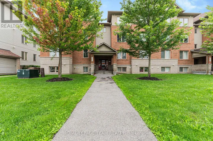 6 - 313 CRESTHAVEN DRIVE, Ottawa, Ontario K2G4R5