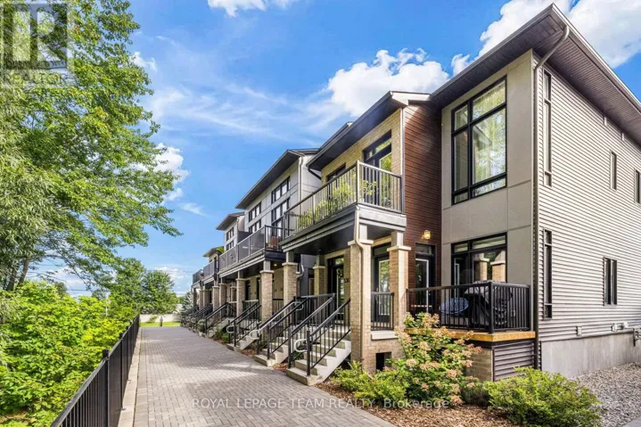 32 - 538 CRESCENDO PRIVATE, Ottawa, Ontario K1X0E4