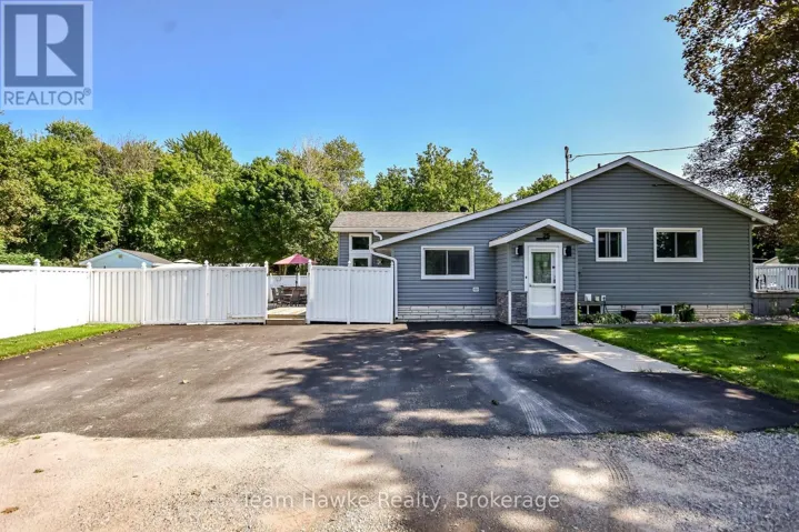 25 LUCY STREET, Penetanguishene, Ontario L9M1K7