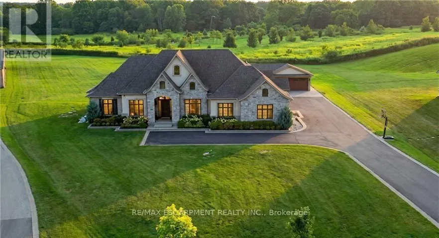 55 TEWS LANE, Hamilton (Greensville), Ontario L9H7N4
