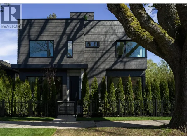 893 E 21ST AVENUE, Vancouver, British Columbia V5V1S3