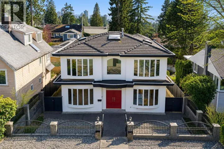 213 W 28TH STREET, North Vancouver, British Columbia V7N2H9