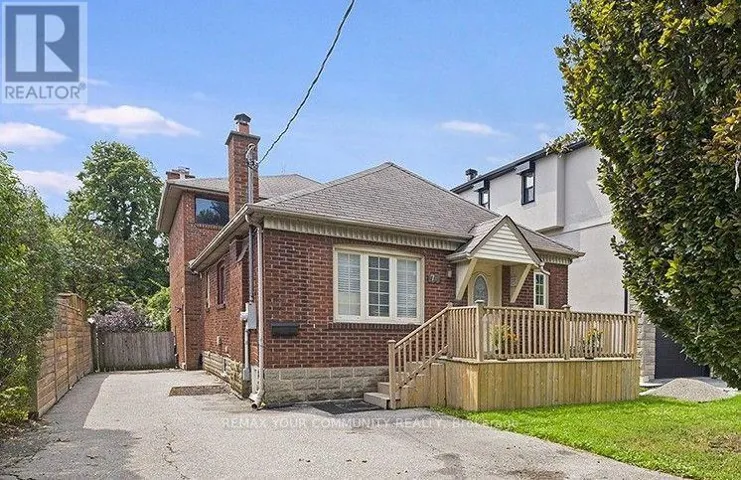 73 STRUTHERS STREET, Toronto (Mimico), Ontario M8V1Y2