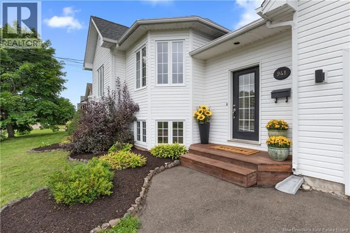 941 Barachois, Dieppe, New Brunswick E1A6X5