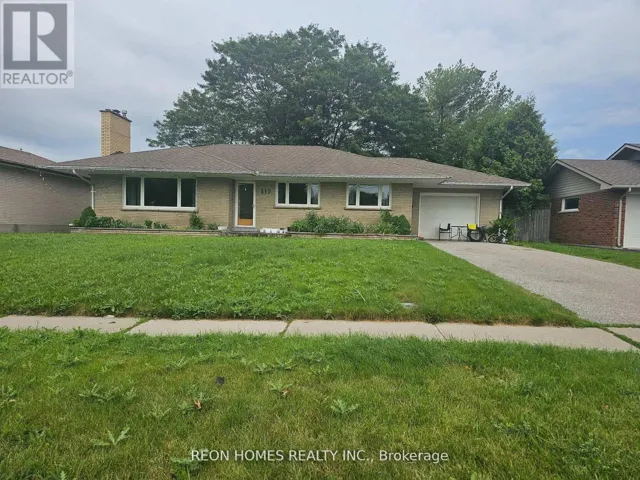 317 FAREWELL STREET, Oshawa (Donevan), Ontario L1H6L8