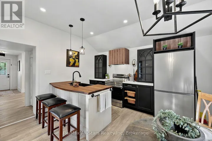 Welcome to 283 Margaret St, Meaford