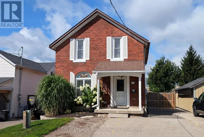 16 BROADWAY STREET, Woodstock (Woodstock - South), Ontario N4S2Z9