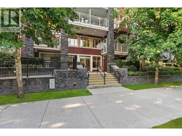 207 2477 KELLY AVENUE, Port Coquitlam, British Columbia V3C0B3