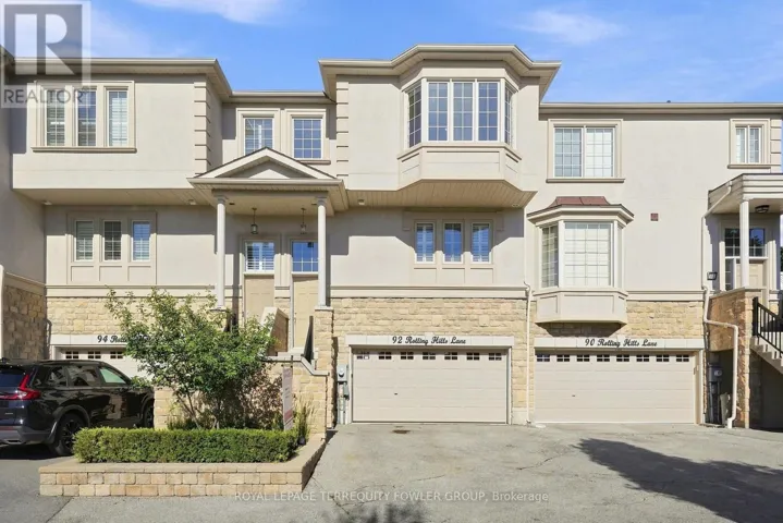 92 ROLLING HILLS LANE, Caledon (Bolton West), Ontario L7E4E1