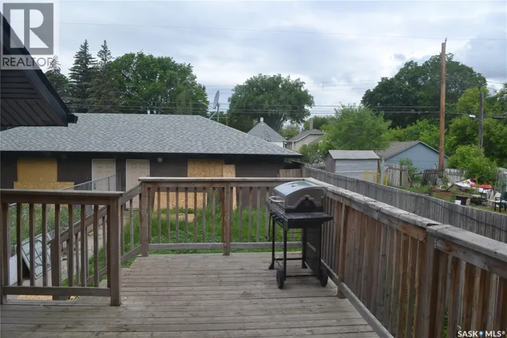 417 S AVENUE S, Saskatoon, Saskatchewan S7M3A3