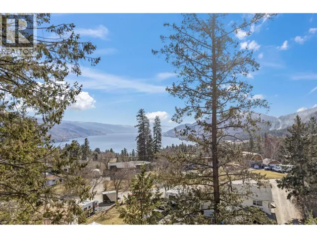 6333 Forest Hill Drive, Peachland, British Columbia V0H1X8