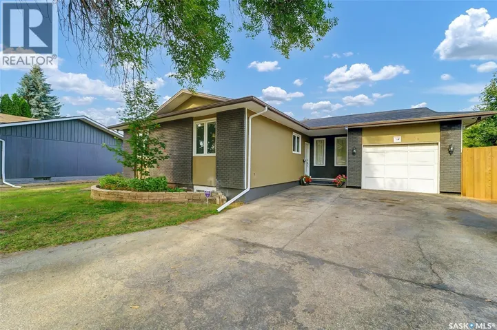 19 Barr PLACE, Saskatoon, Saskatchewan S7M4G1