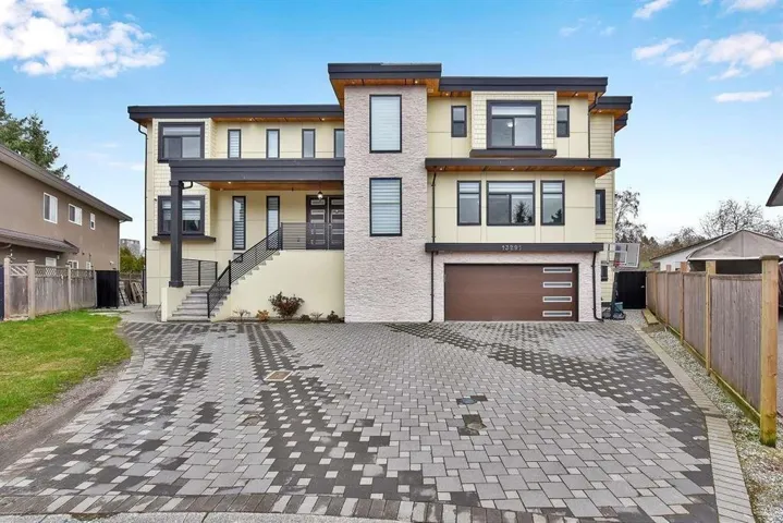 13291 MELVILLE PLACE, Surrey, British Columbia V3V6Z1
