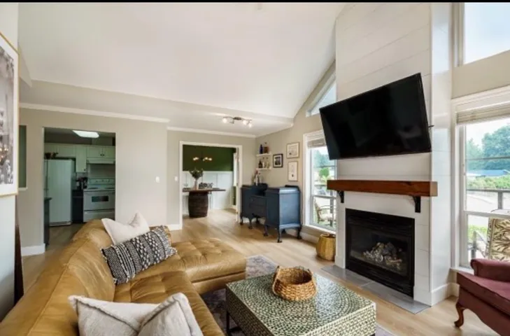 305 33150 4TH AVENUE, Mission, British Columbia V2V7A3