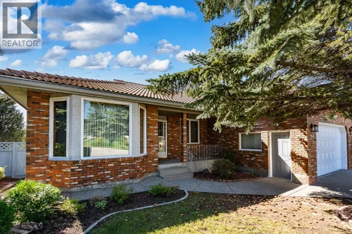 37 Edgeview Road NW, Calgary, Alberta T3A4T7