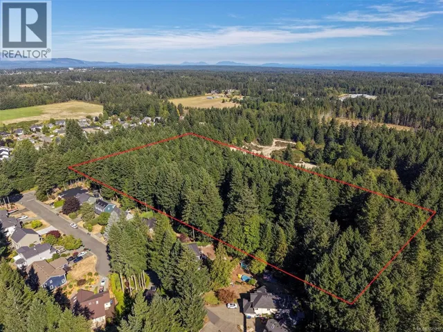LT 4 Pritchard Rd, Comox, British Columbia V9M3S8