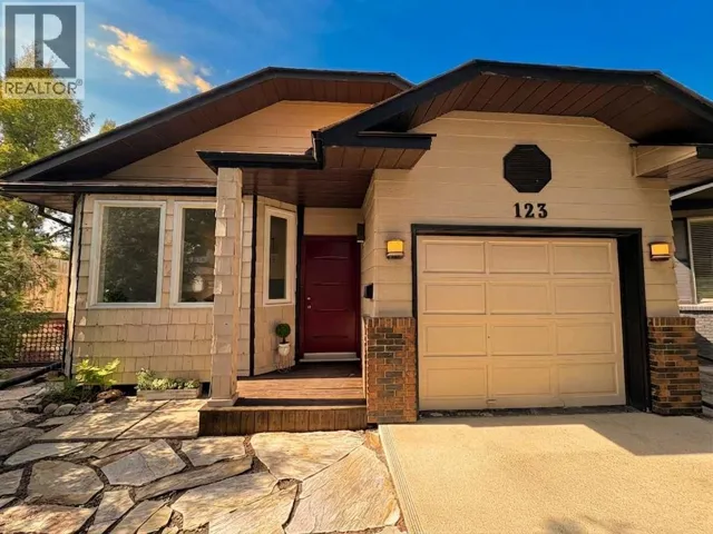 123 SUNMILLS Place SW, Calgary, Alberta T2X2R1
